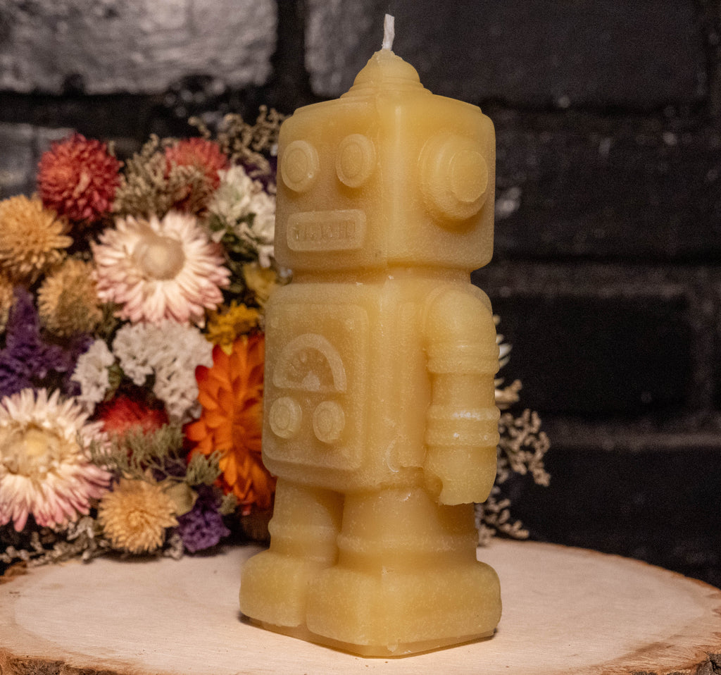 Robot Beeswax Candle: Hand-Poured Vintage Robot Sculpture, Retro Sci-Fi Gift